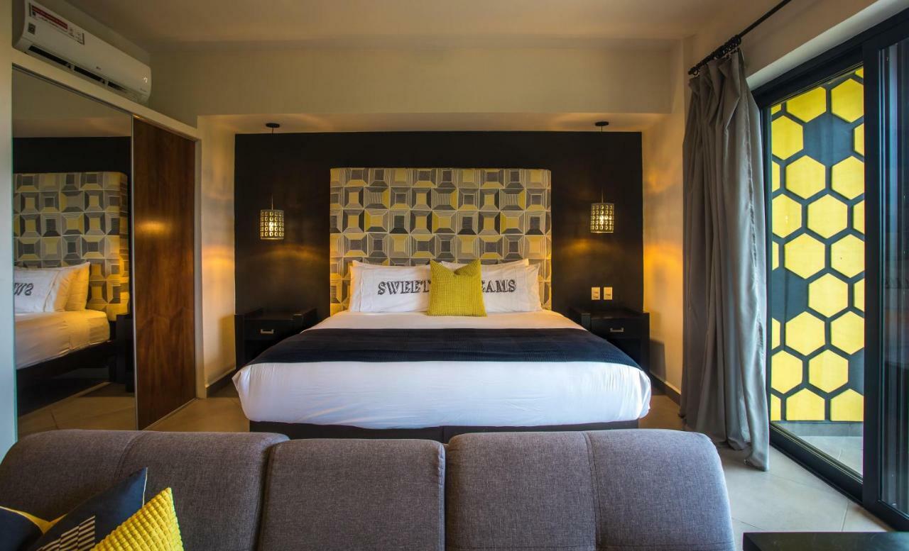 Honey B Suites Playa del Carmen Luaran gambar